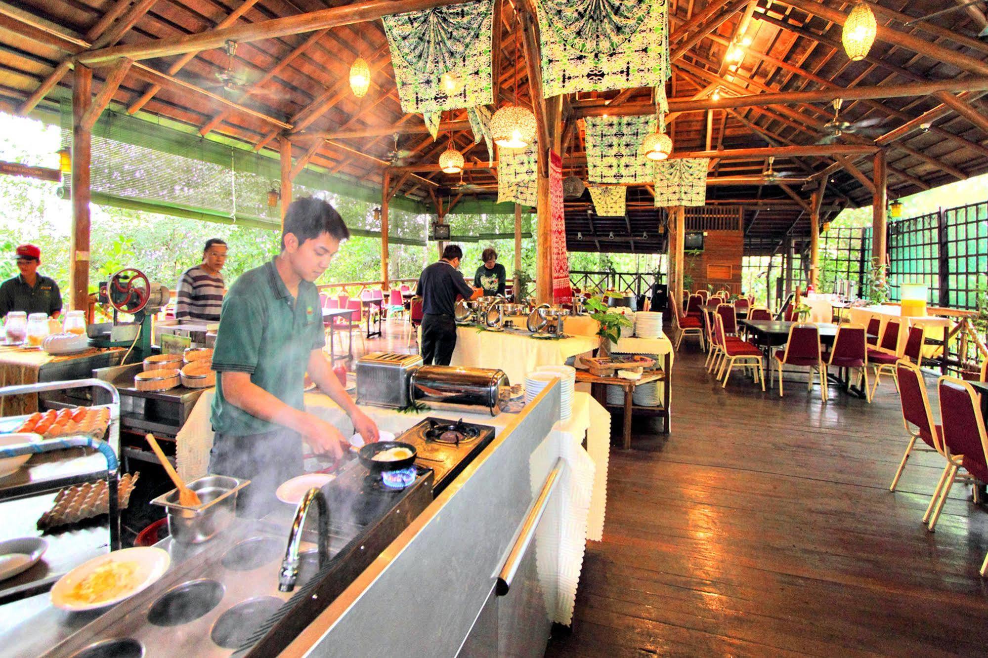 Borneo Tropical Rainforest Resort Miri Exterior photo