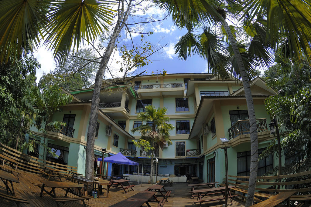 Borneo Tropical Rainforest Resort Miri Exterior photo